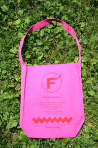 pink_bag_1.jpg